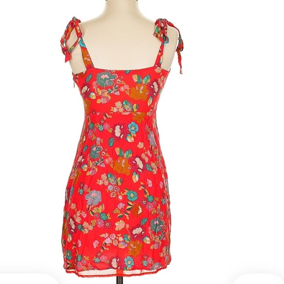 The Andamane Red Floral Mini dress Size Small - Picture 2 of 4